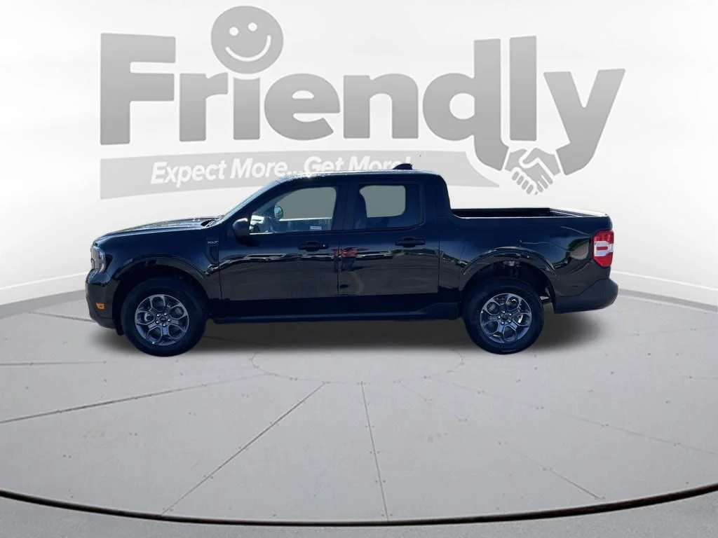 New 2026 Shadow Black Ford XLT image 9