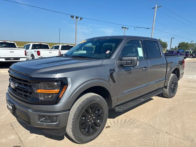 New 2026 Gray Ford XLT image 9