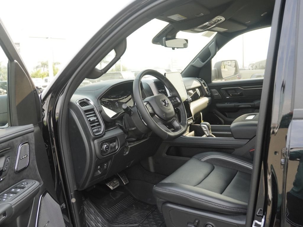 New 2026 Diamond Black Crystal Pearl-Coat Exterior Paint RAM RHO image 19