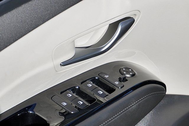 Used 2023 Blue Hyundai SEL Convenience image 26