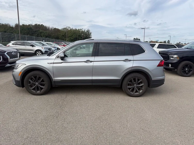 Used 2024  Volkswagen 2.0T SE image 16