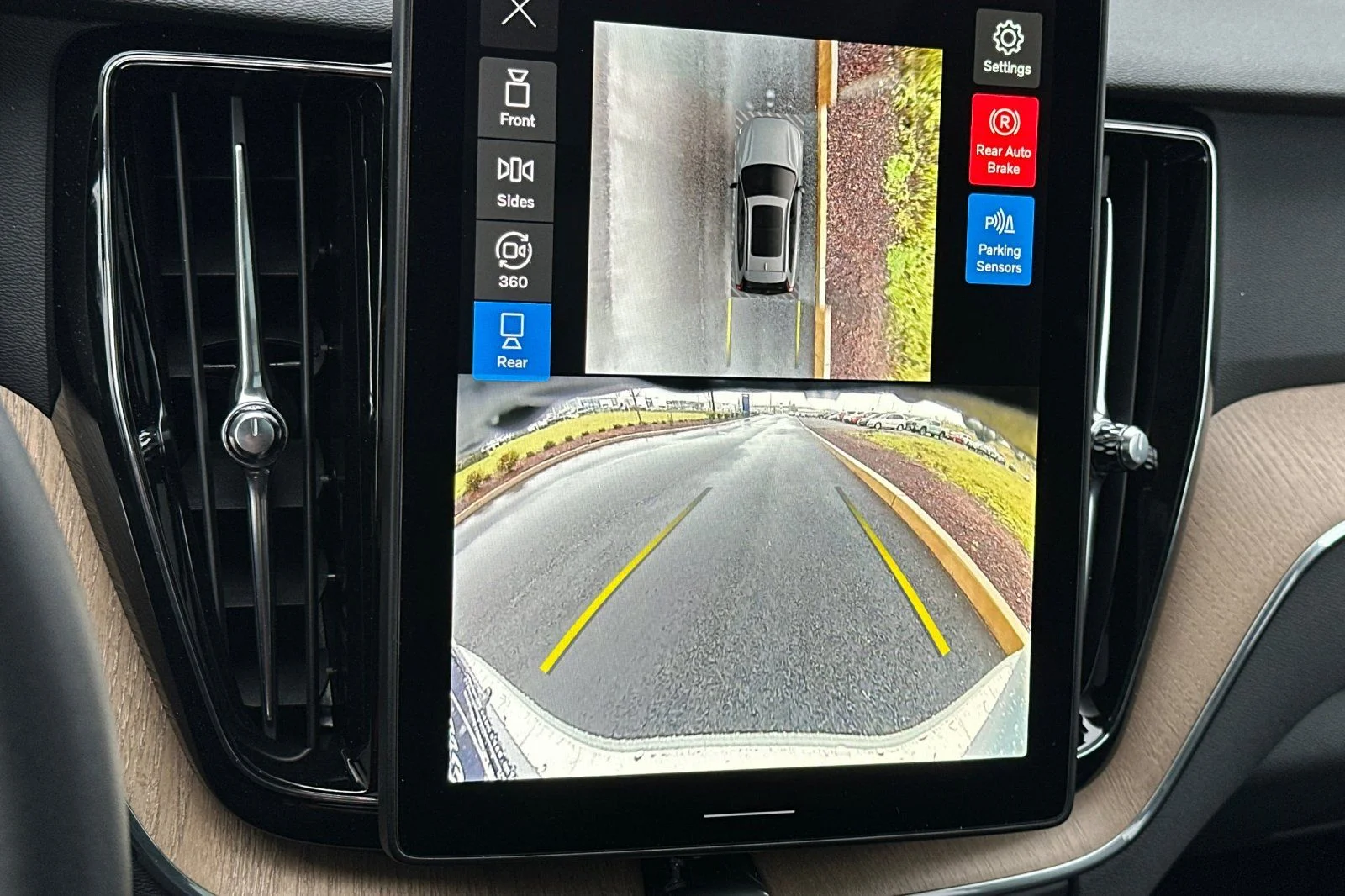 New 2026 Vapour Grey Volvo Plus image 19
