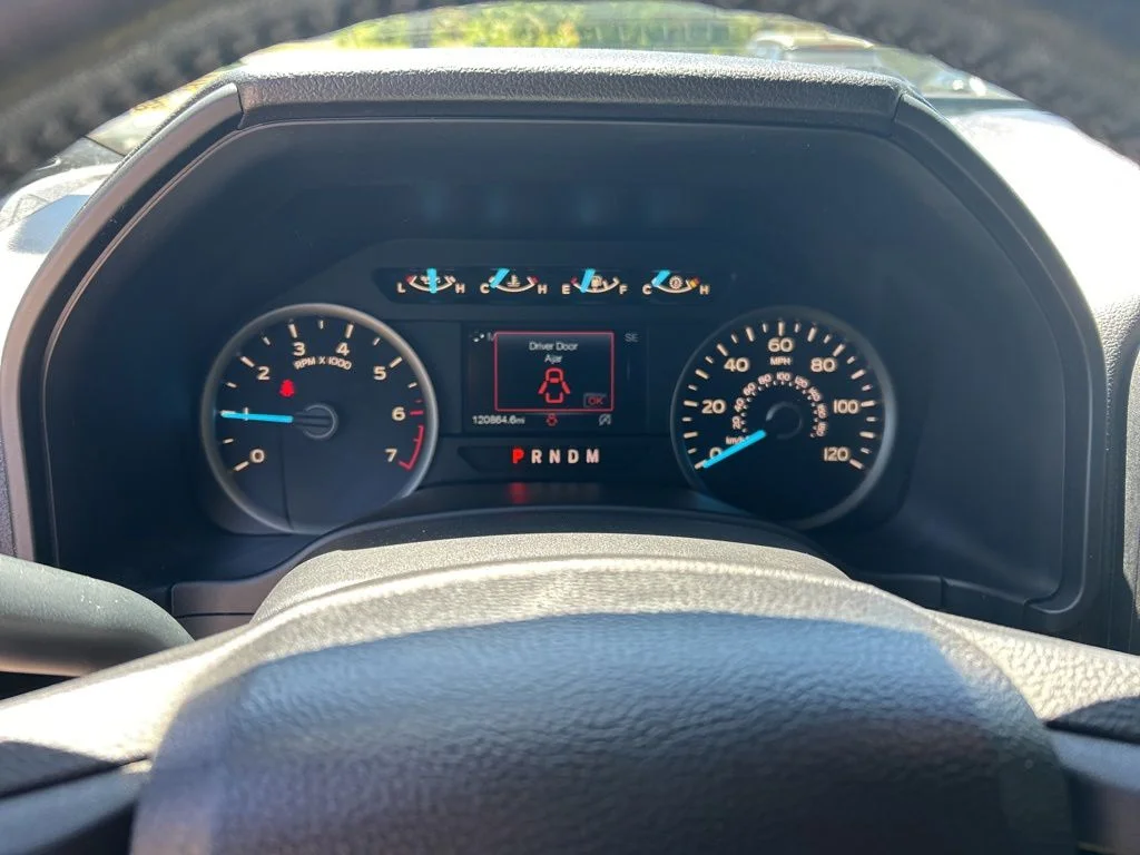 Used 2018 Gray Ford XLT image 10