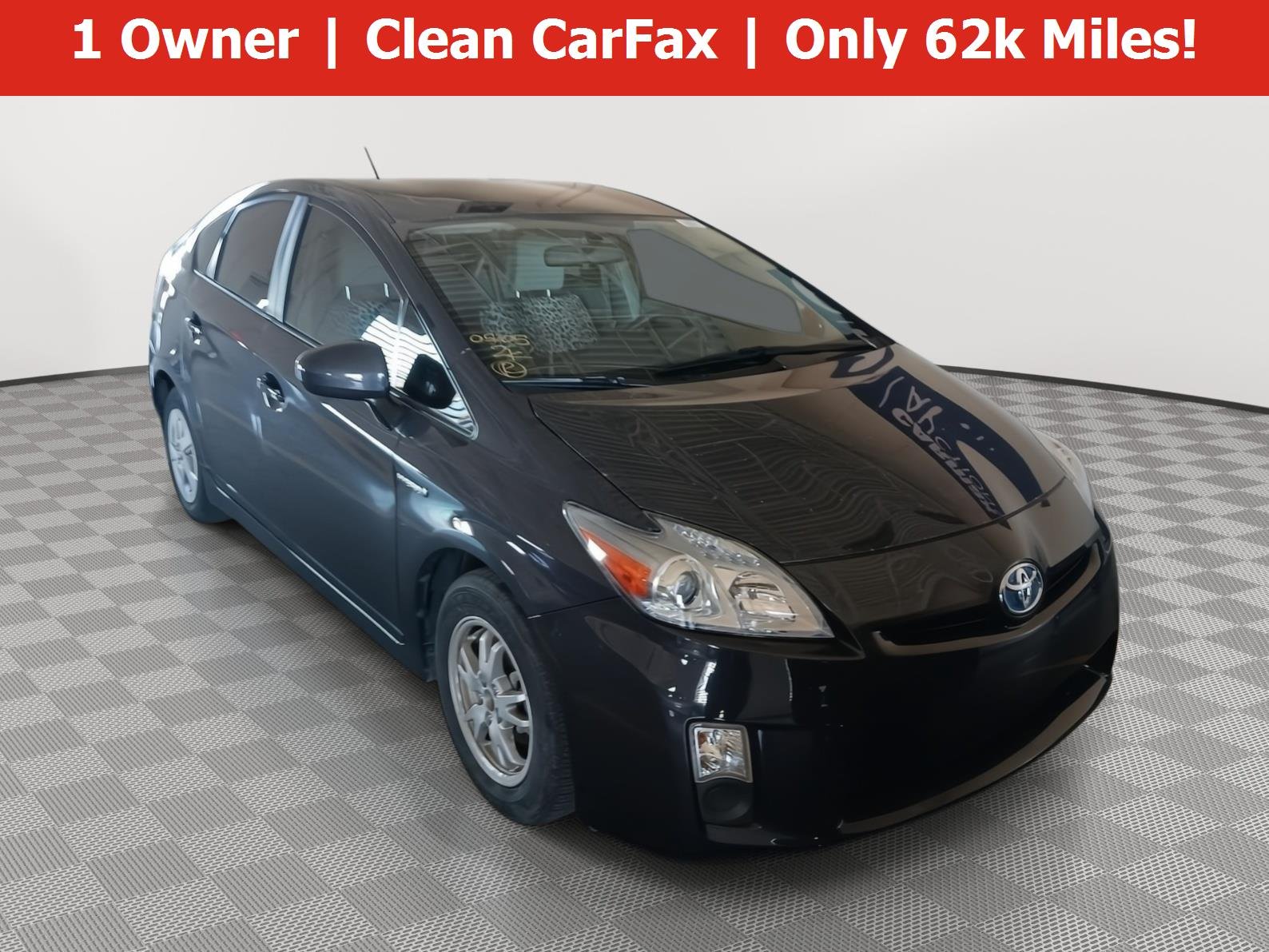 2010 Toyota Prius III's photo