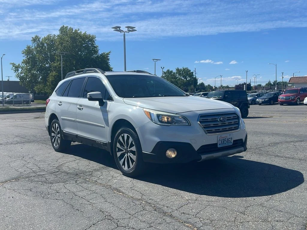 Used 2015 Crystal White Pearl Subaru 2.5i Limited image 1
