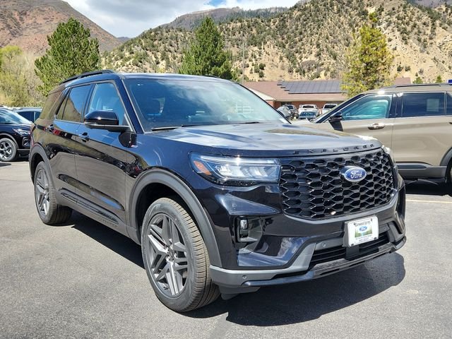 2026 Ford Explorer ST-LINE 4WD's photo