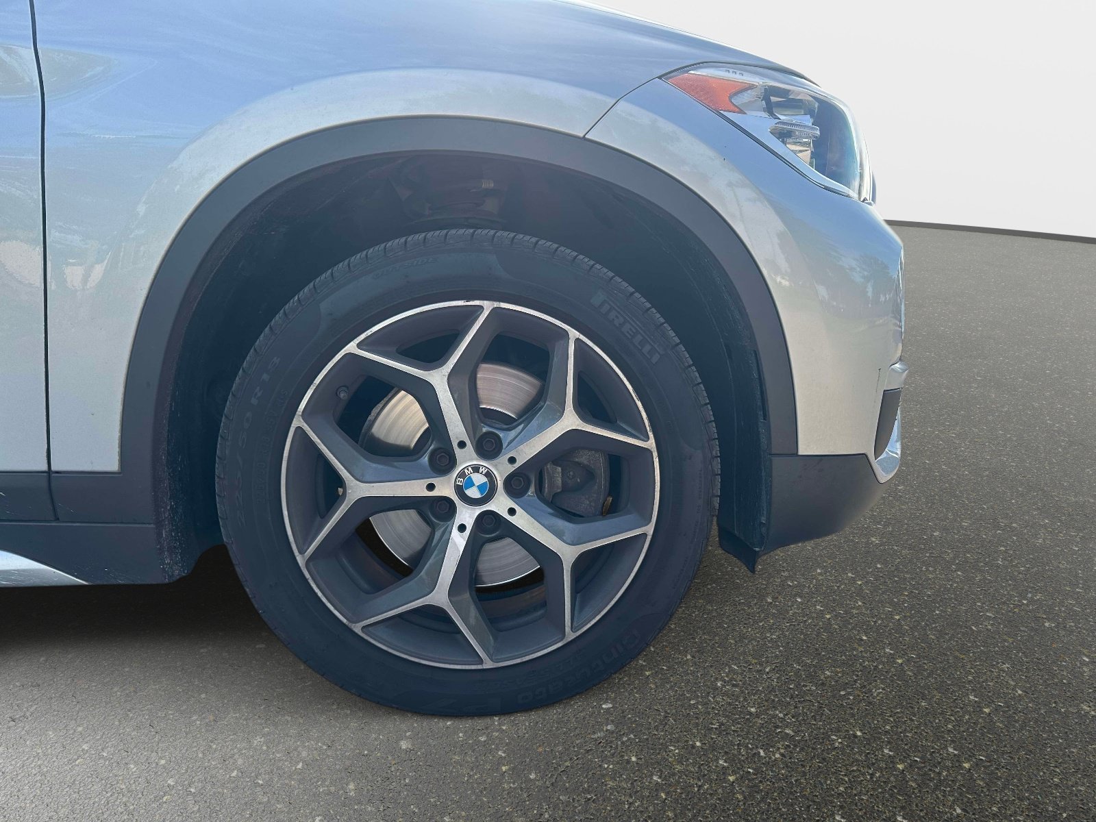 Used 2018 Glacier Silver Metallic BMW xDrive28i image 5