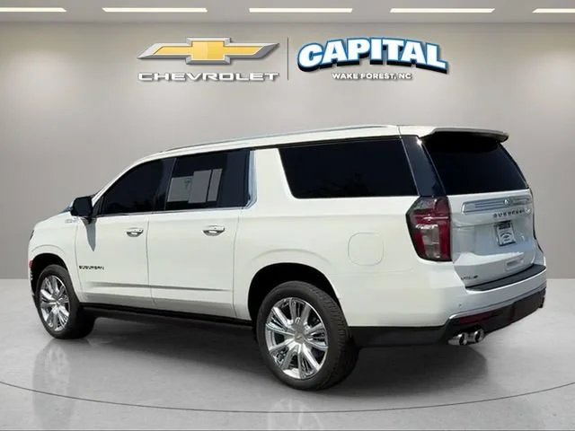 Used 2024 Iridescent Pearl Tricoat Chevrolet High Country image 4