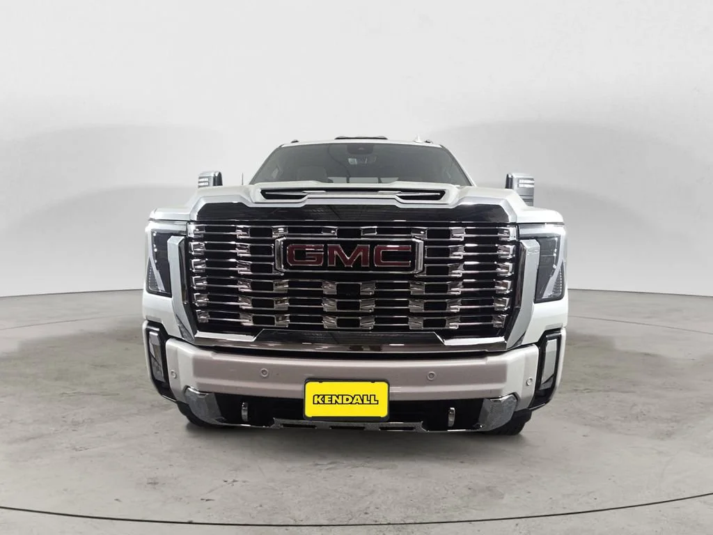 Used 2024 White Frost Tricoat GMC Denali DRW image 8