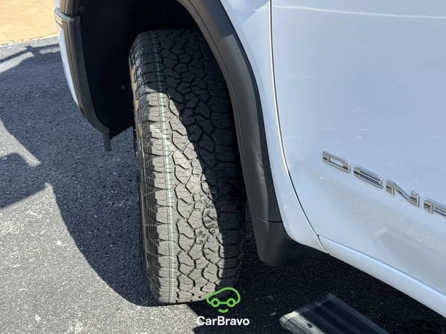Certified Used 2025 Summit White GMC Denali image 32