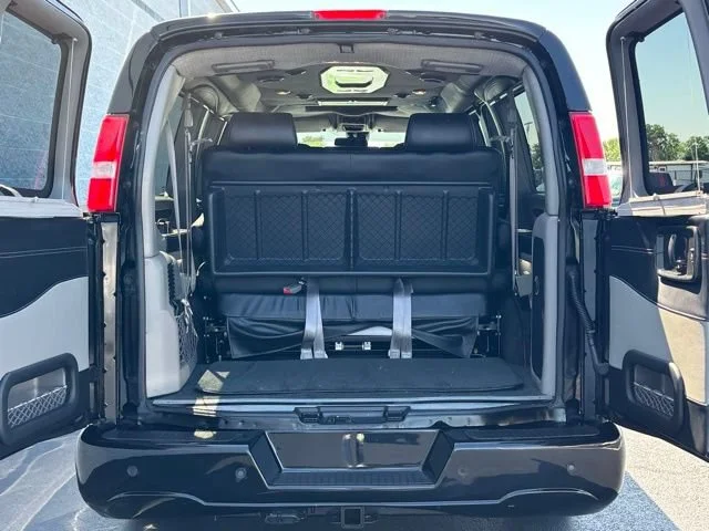 Used 2021 ONYX BLACK GMC CARGO image 10