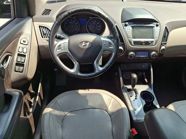 Used 2011 Gray Hyundai Limited image 17
