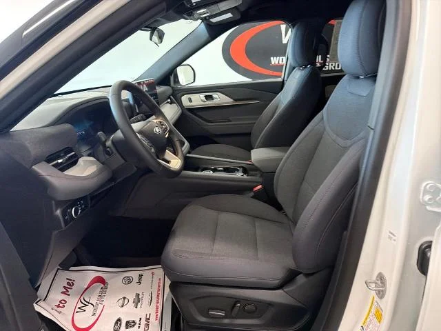New 2027 Star White Metallic Tri-Coat Ford Active image 25