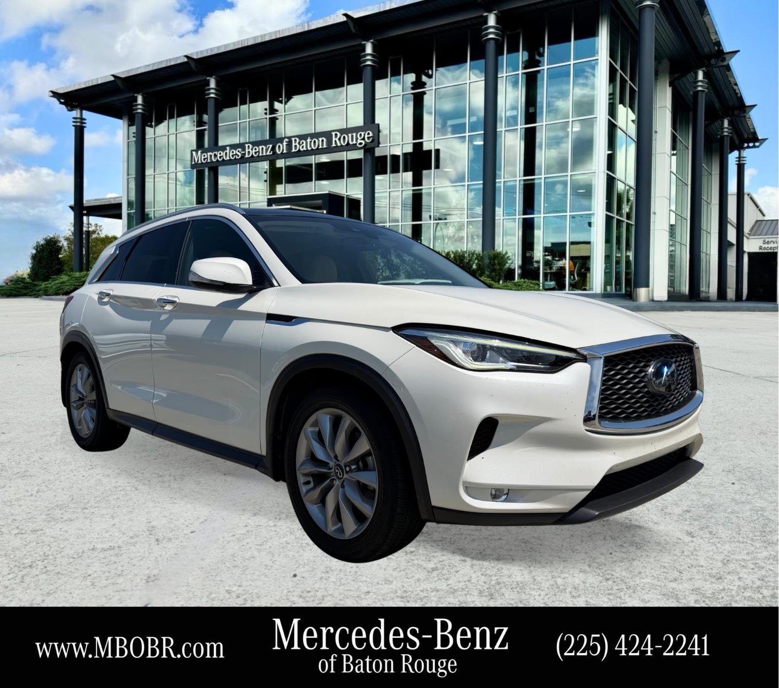 Used 2020 Majestic White INFINITI LUXE image 1