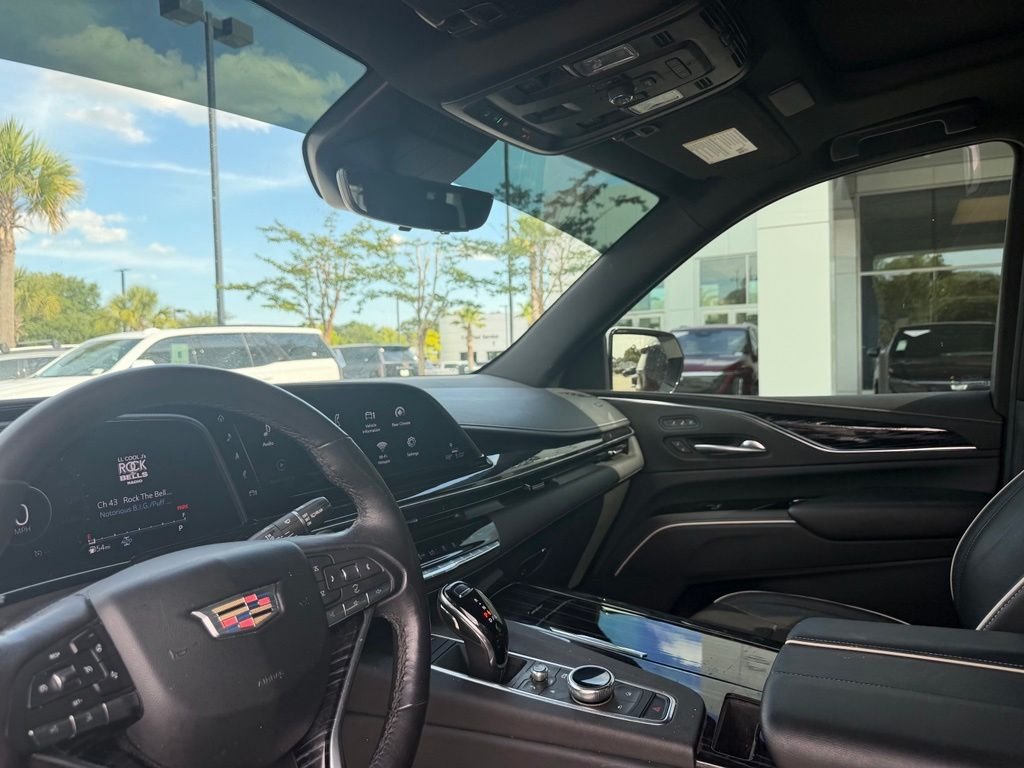 Used 2021 Crystal White Cadillac Sport image 11