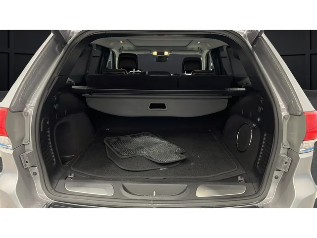Used 2020 Billet Silver Metallic Jeep Summit image 27
