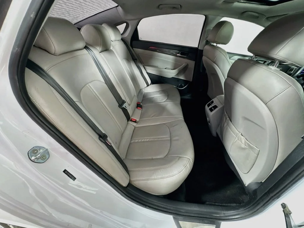 Used 2018 White Hyundai Limited image 34
