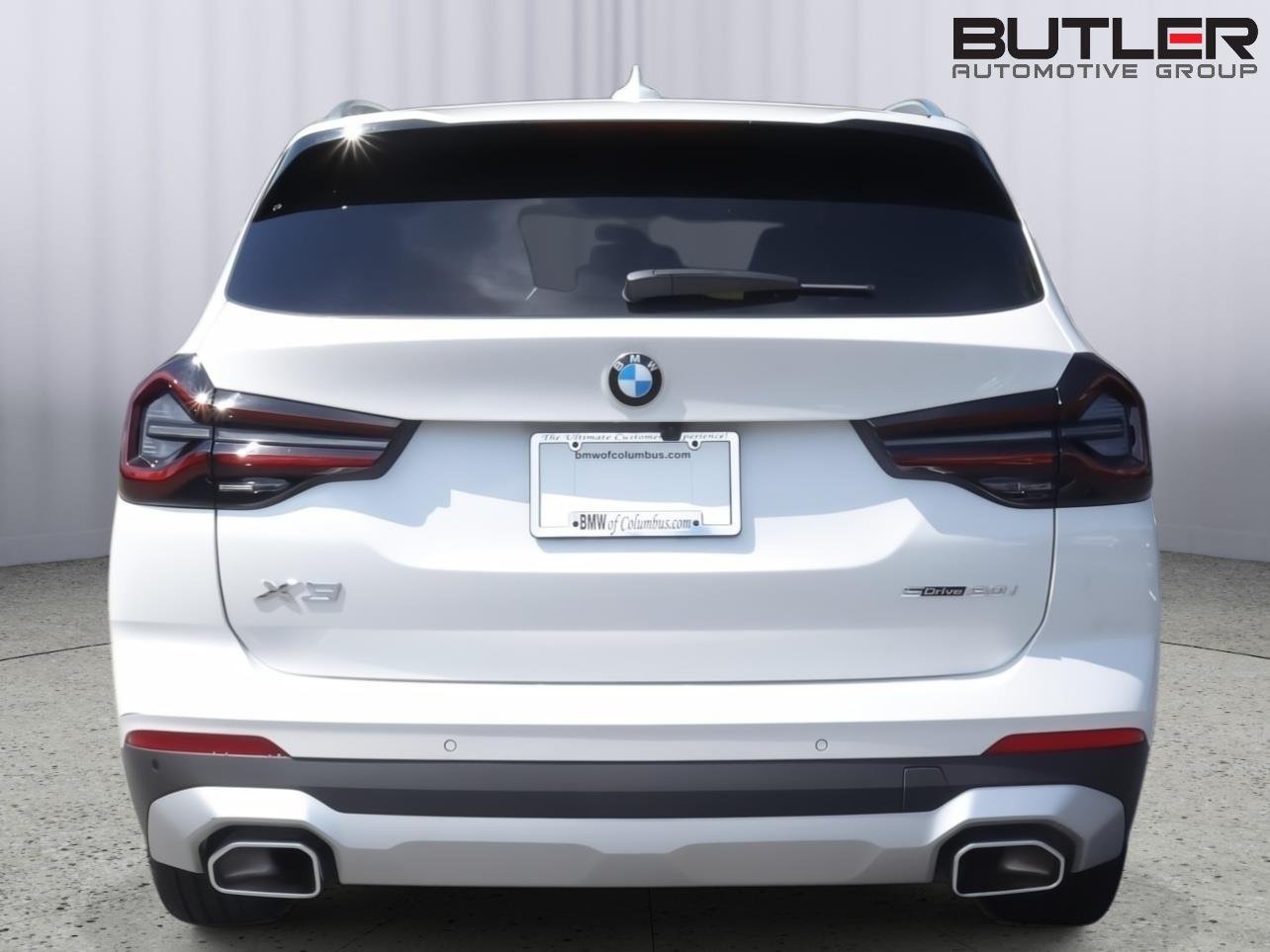 Used 2023 Mineral White Metallic BMW sDrive30i image 5
