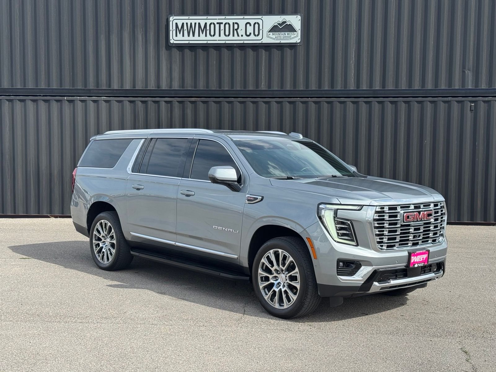 Used 2025 Sterling GMC Denali image 1