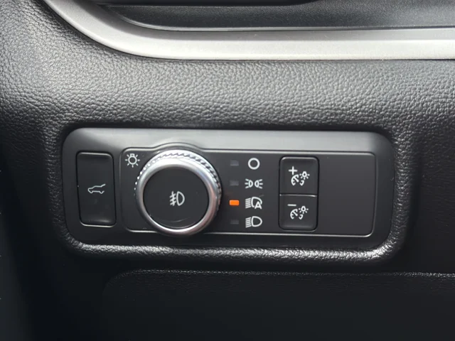 Used 2021 White Ford XLT image 31