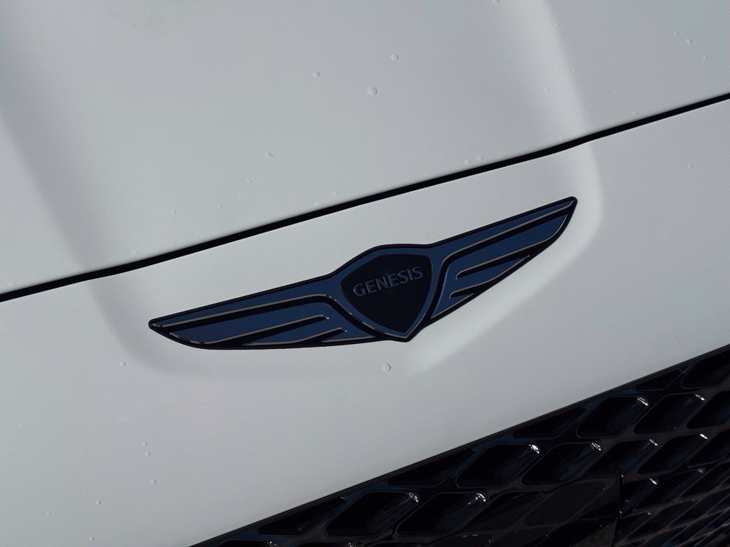 New 2027 White Genesis 2.5T image 8