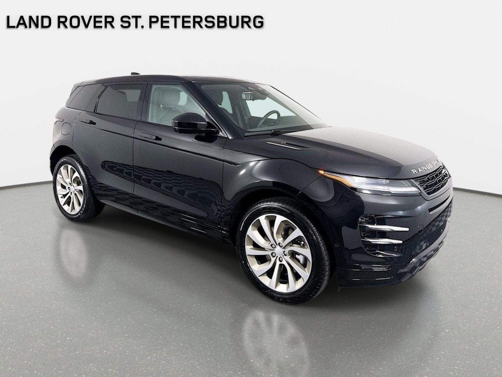 Used 2026 Santorini Black Land Rover Hoxton Edition image 3