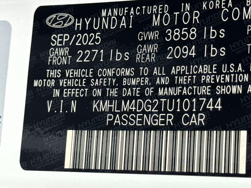 New 2026 White Hyundai SEL Sport image 30