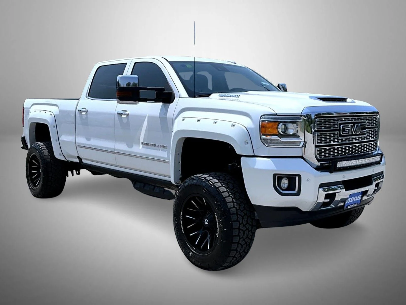Used 2018 White GMC Denali image 3