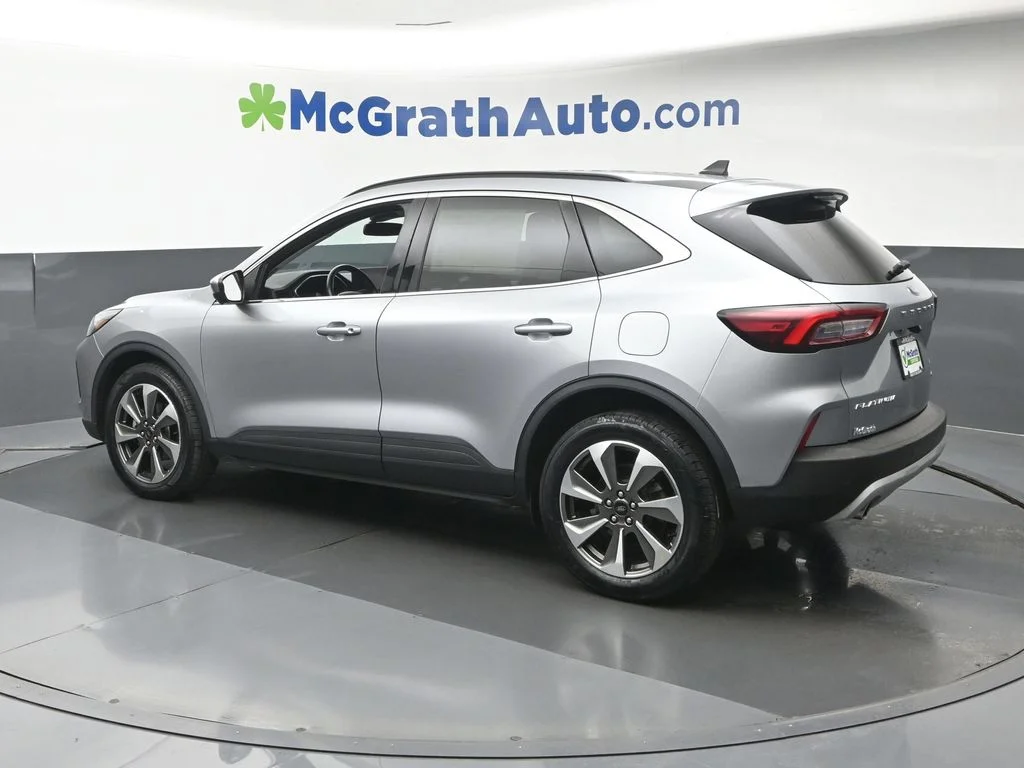 Used 2023 Silver Ford Platinum image 25
