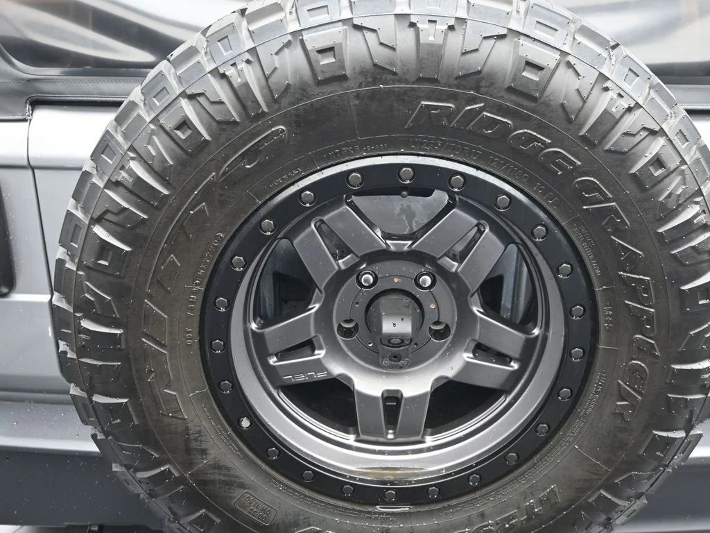 Used 2020 Billet Silver Metallic Jeep Unlimited Sahara image 22