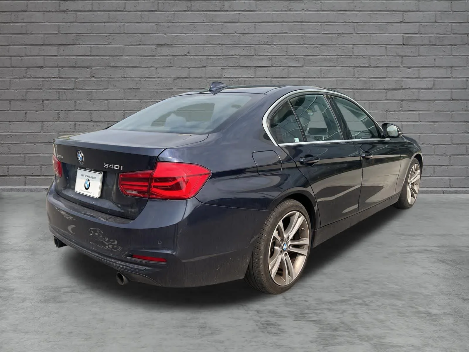 Used 2017 Blue BMW 340i xDrive image 4
