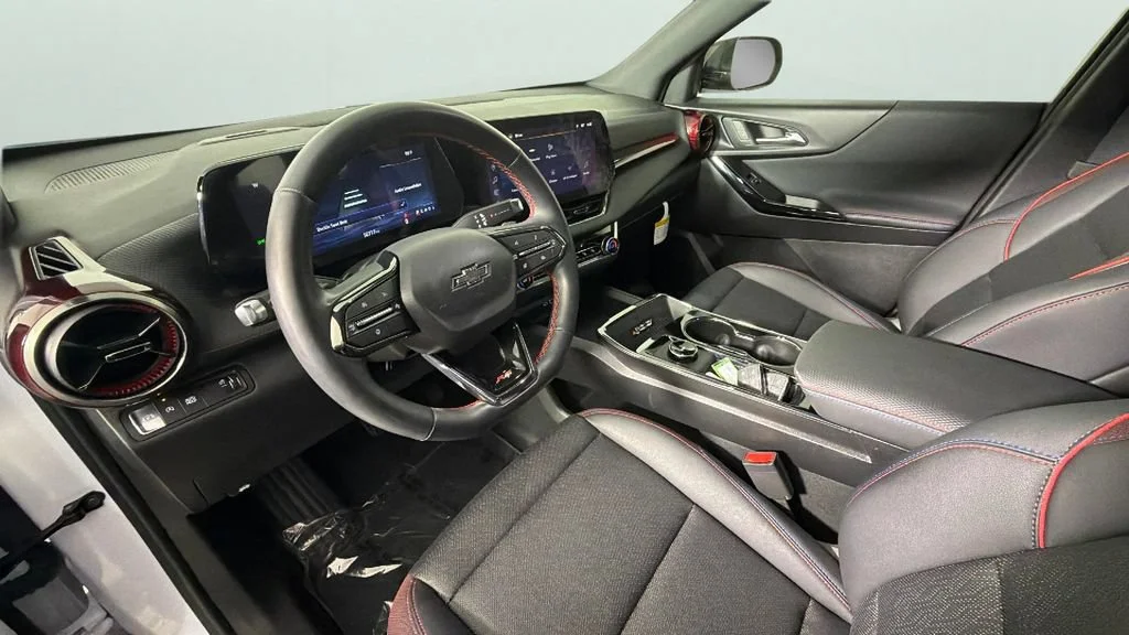 Used 2026 Polar White Tricoat Chevrolet RS image 18