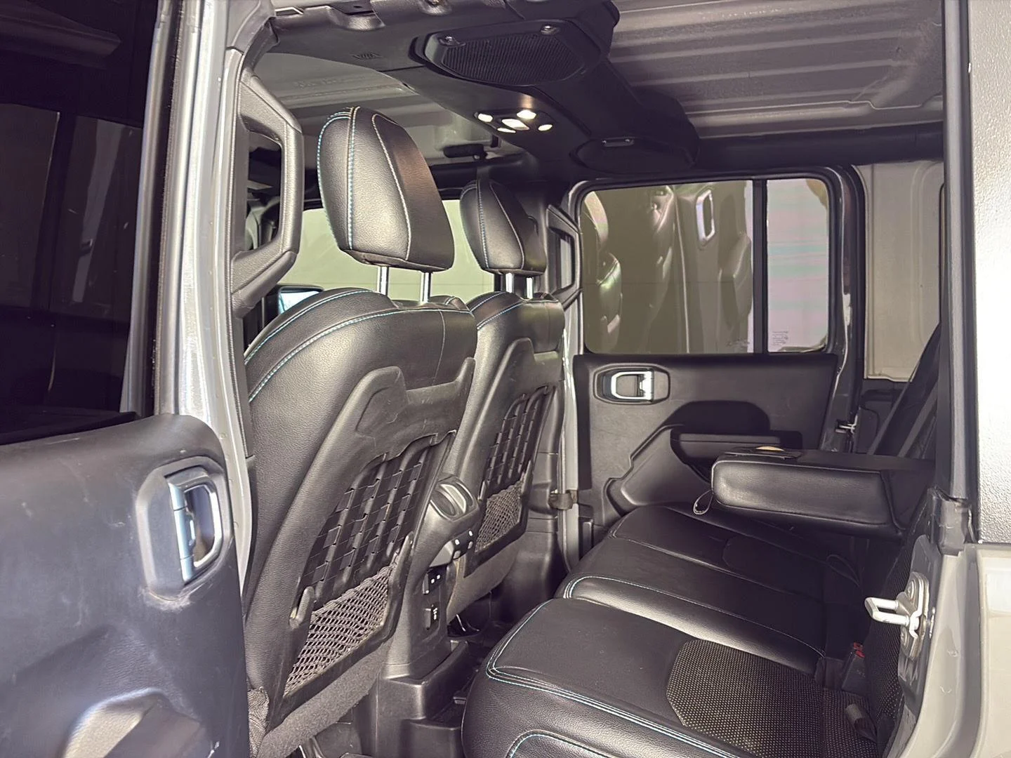 Used 2023 Sting-Gray Clearcoat Jeep Rubicon image 23