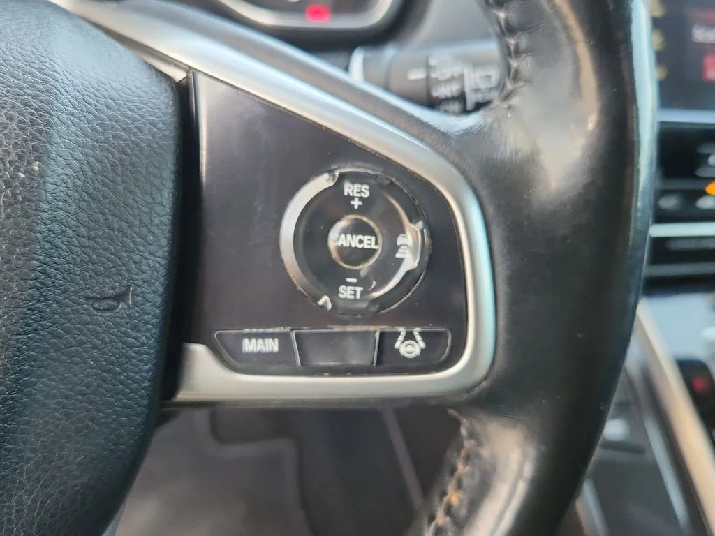 Used 2019 Red Honda Touring image 22