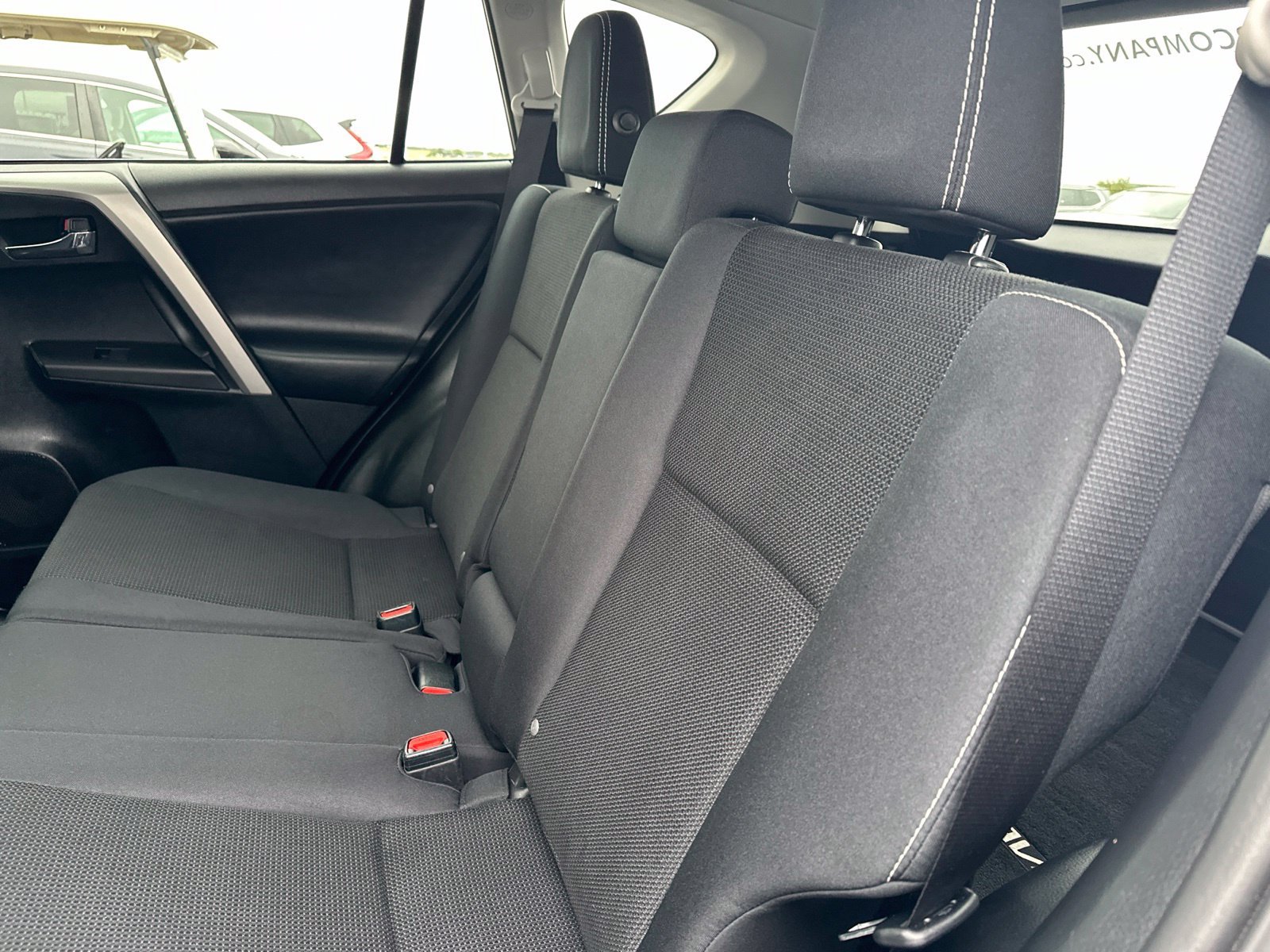 Used 2016 White Toyota XLE image 23