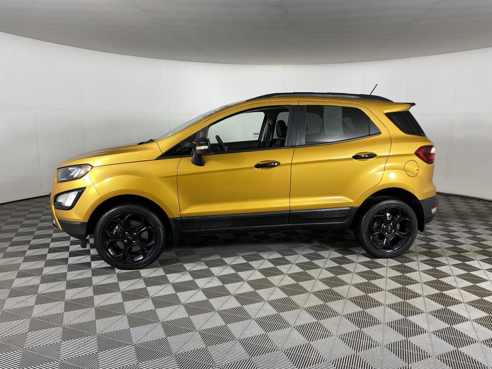 Used 2022 Luxe Yellow Ford SES image 4