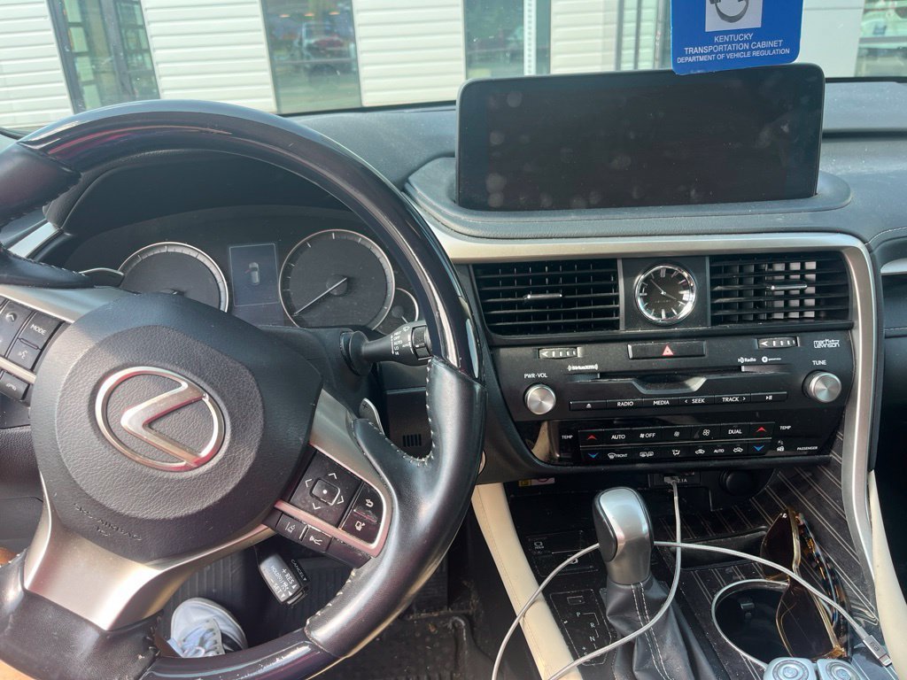 Used 2021 Eminent White Pearl Lexus 450h image 11