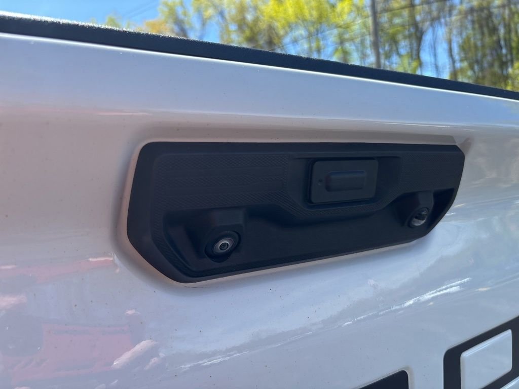 Used 2024 White Chevrolet Custom image 14