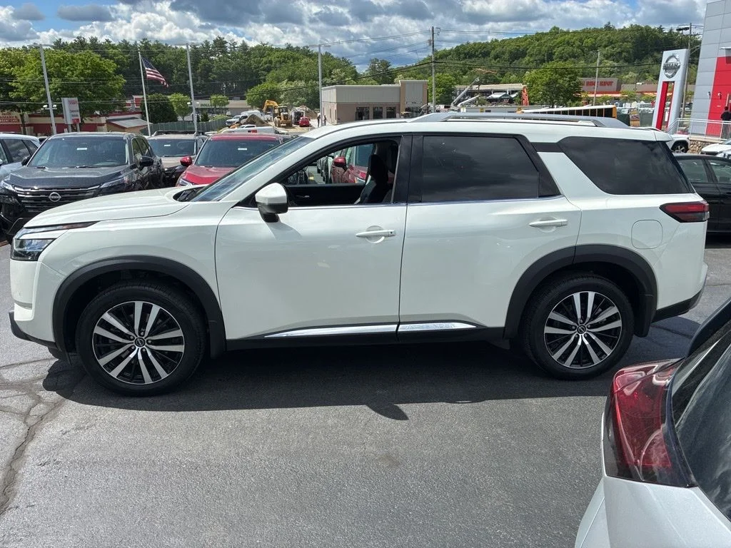 Certified Used 2024 White Nissan Platinum image 4