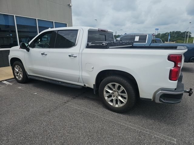Used 2022 White Chevrolet LTZ image 7