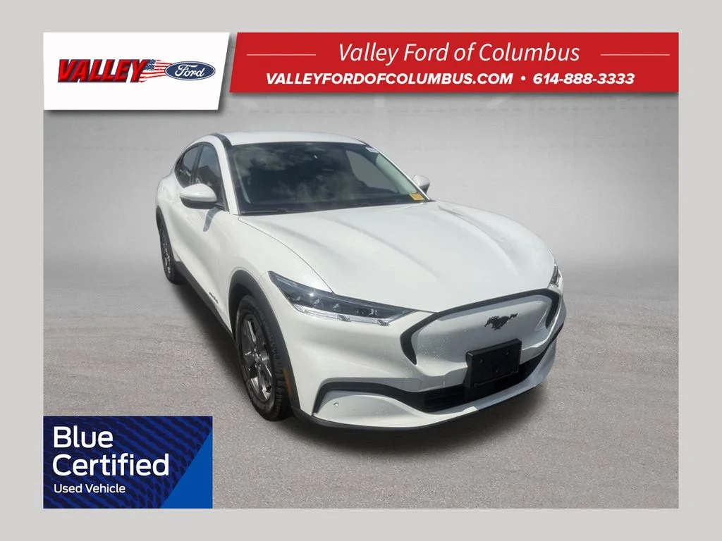 Used 2022 White Metallic Ford Select image 1