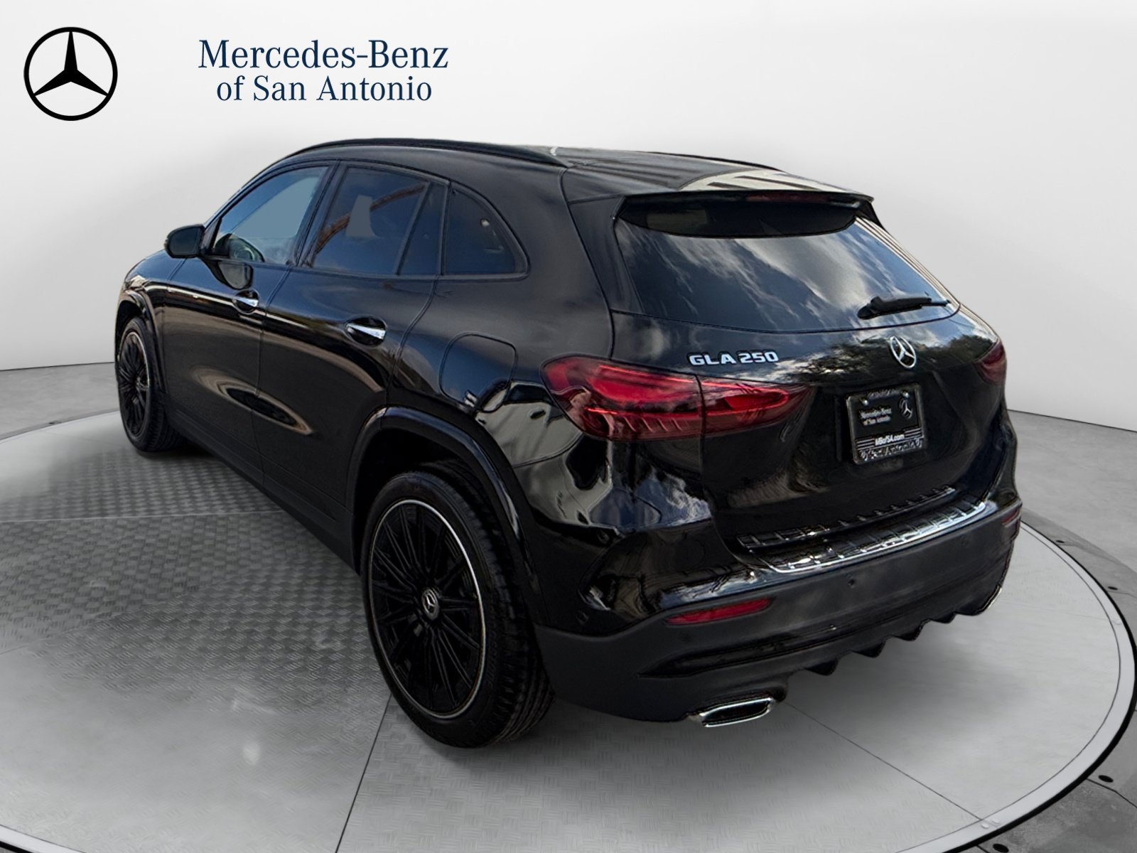 New 2026 Cosmos Black Metallic Mercedes-Benz GLA 250 image 5