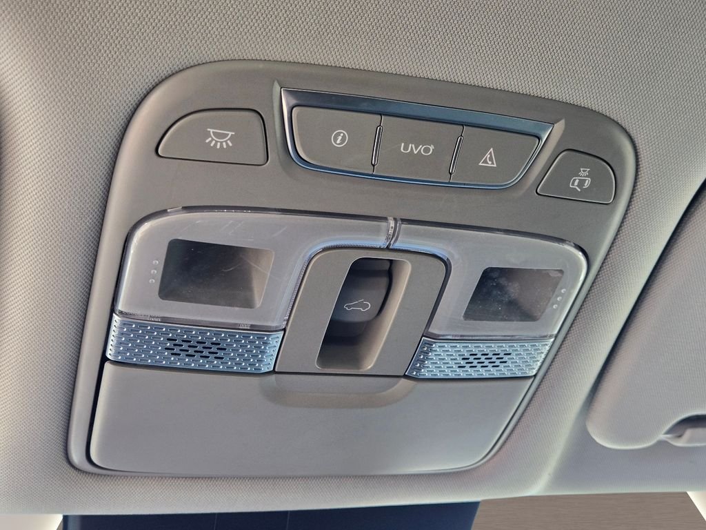 Used 2020 White Kia EX image 29