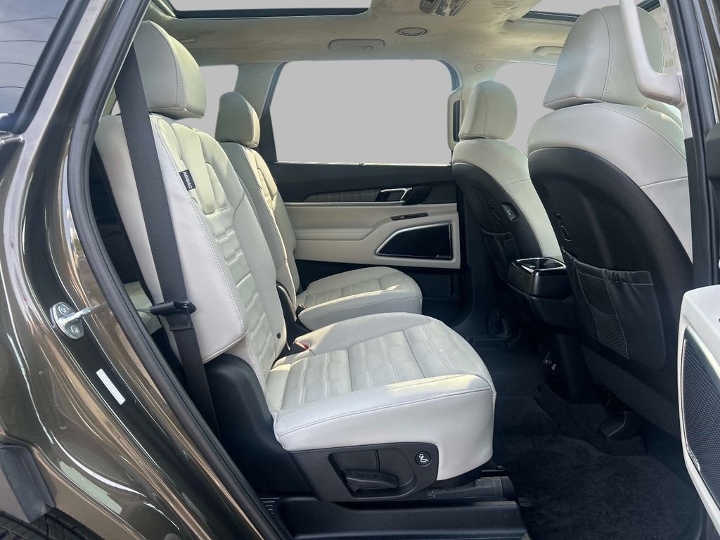Used 2024 Green Kia SX-Prestige image 18