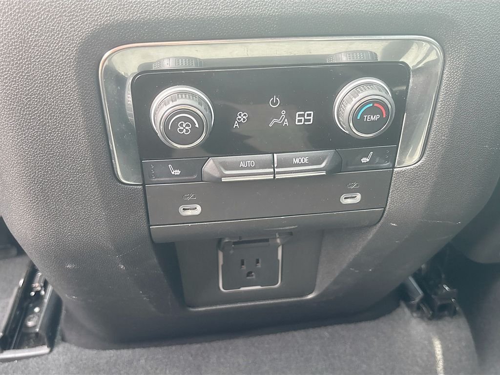 Used 2024 Ash Chevrolet RST image 17