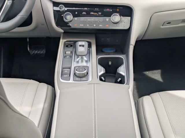 New 2027 RADIANT WHITE INFINITI Luxe AWD image 20