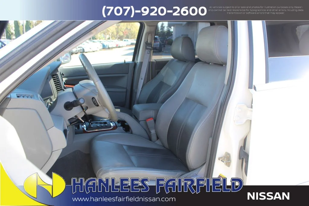 Used 2005 White Jeep Limited image 12