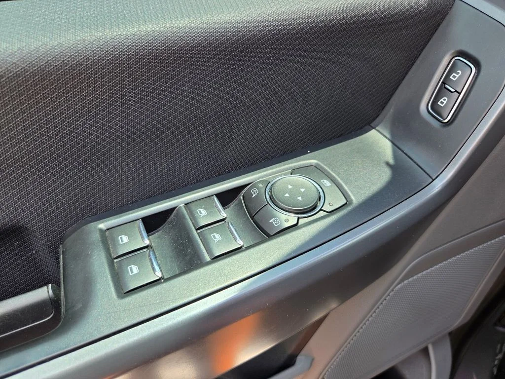 Used 2022 White Ford XLT image 36