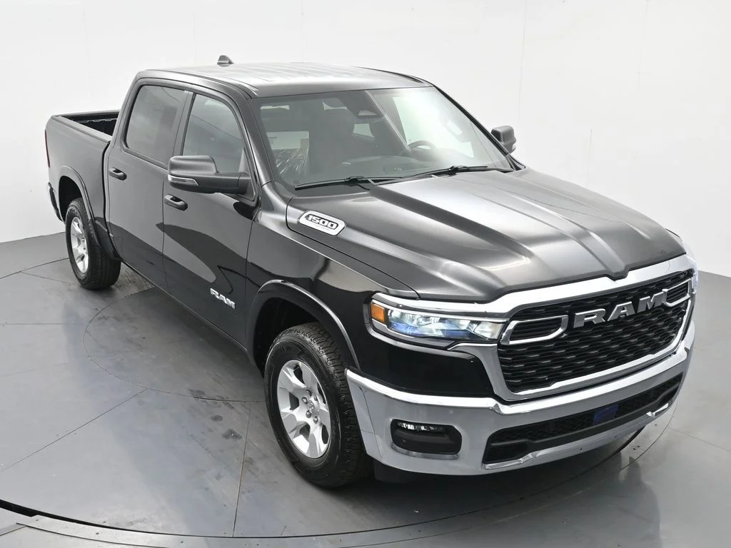 New 2026 Diamond Black Crystal Pearl-Coat Exterior Paint RAM Big Horn/Lone Star image 26