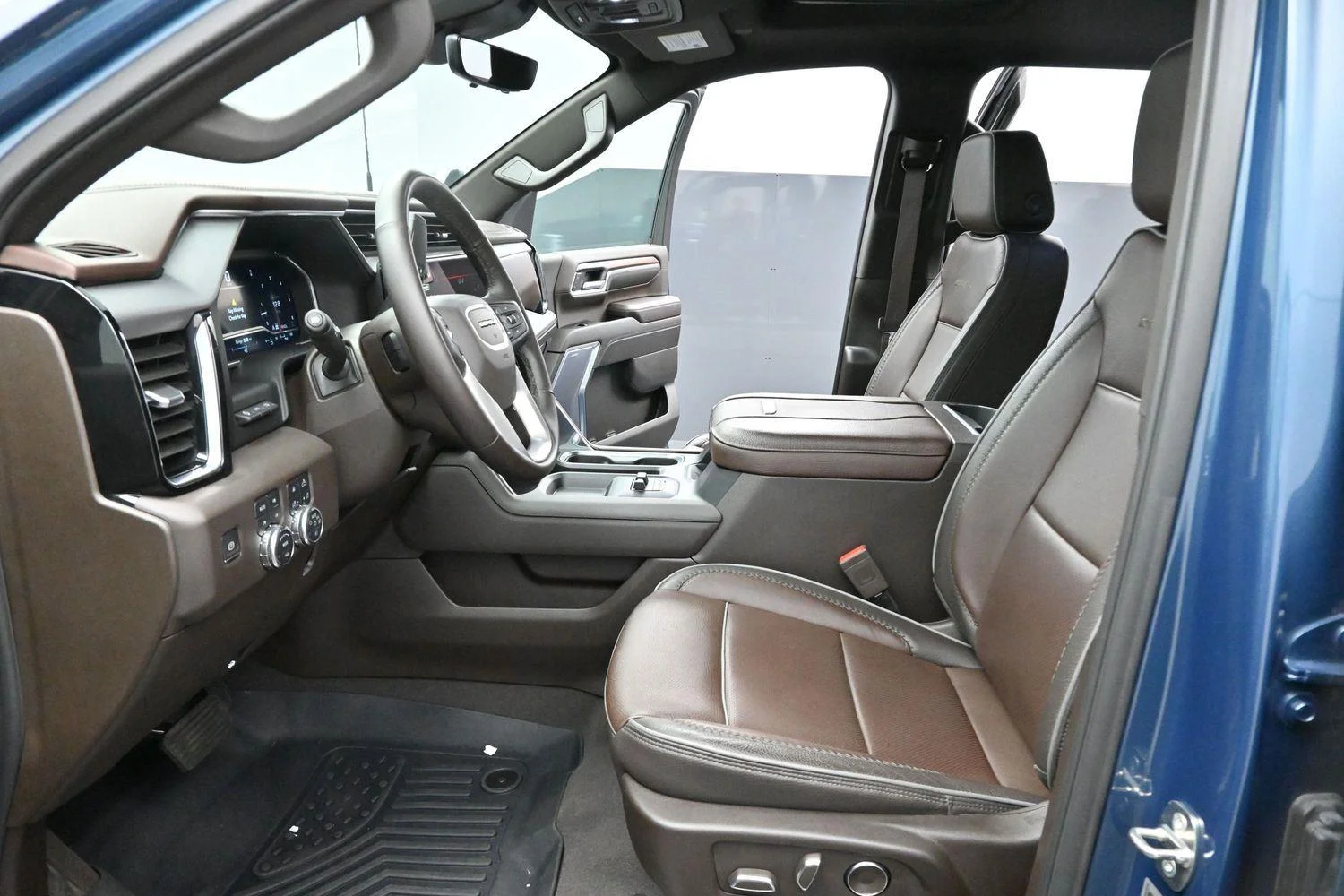 Used 2024 Downpour Metallic GMC Denali image 12